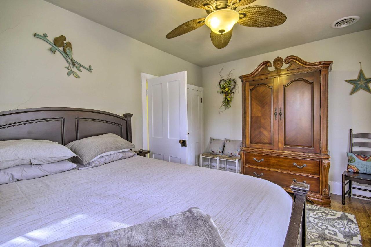 Quiet Escape With Hot Tub, 5 Miles To Raystown Lake! Holiday home *