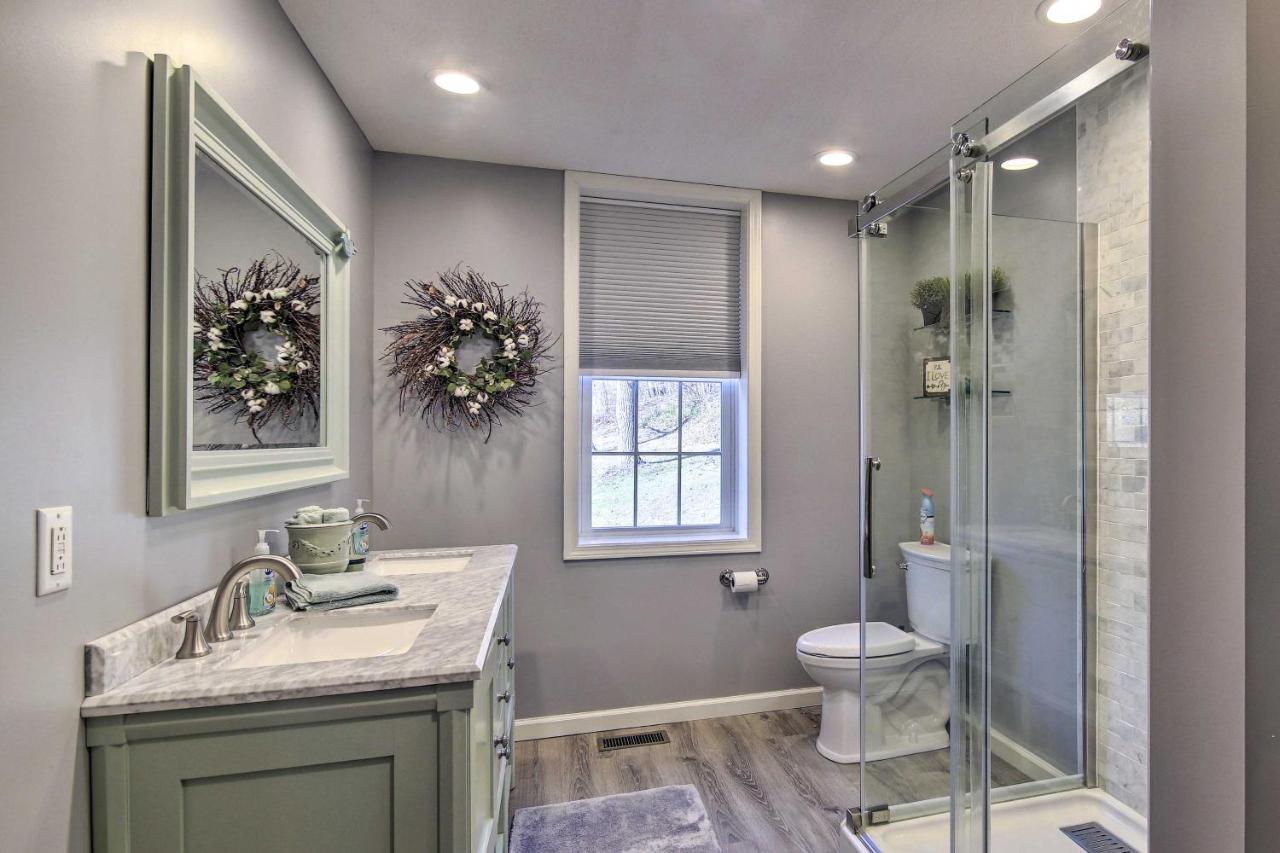 Holiday home Quiet Escape With Hot Tub, 5 Miles To Raystown Lake!