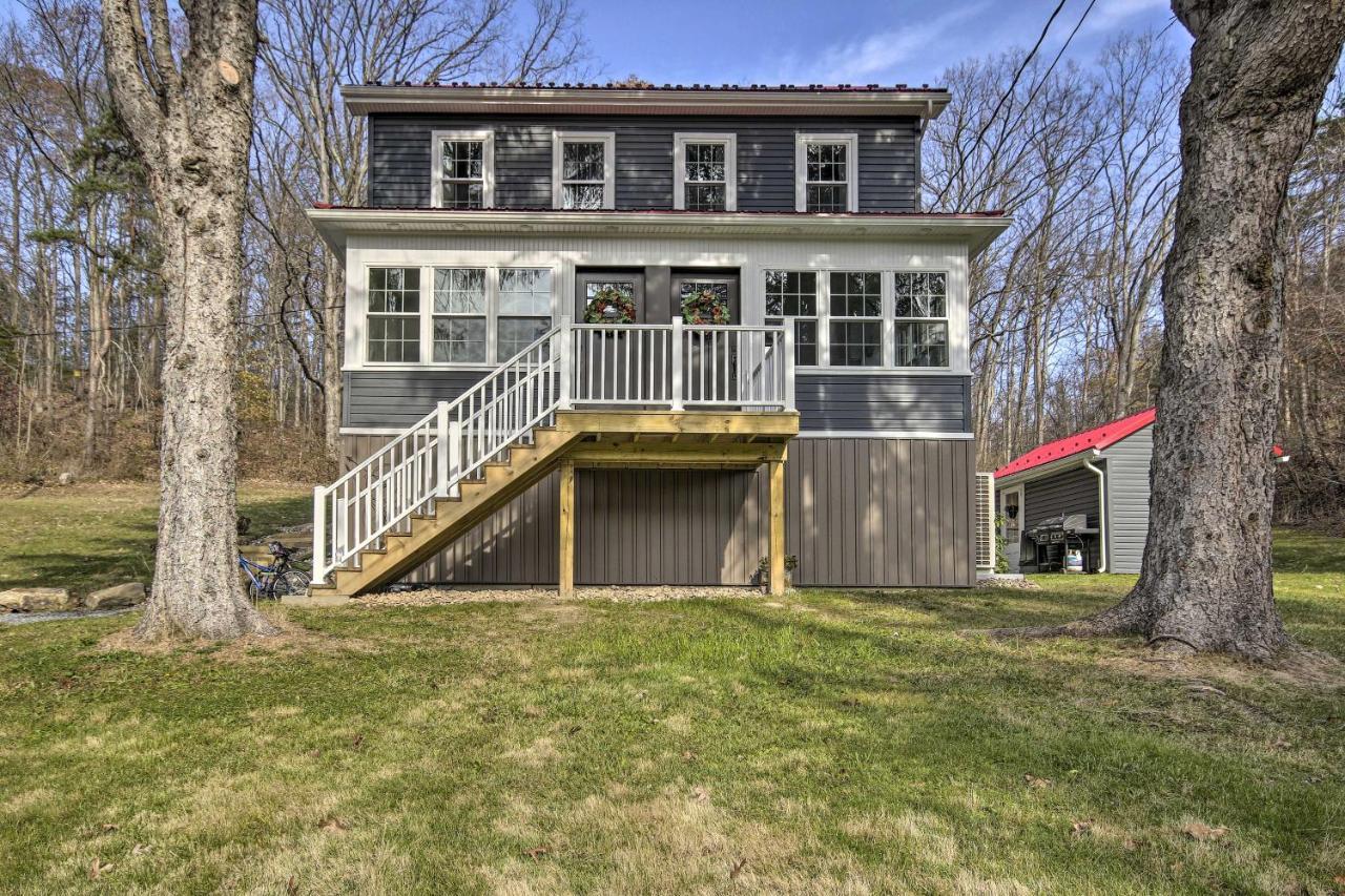 Quiet Escape With Hot Tub, 5 Miles To Raystown Lake! Holiday home