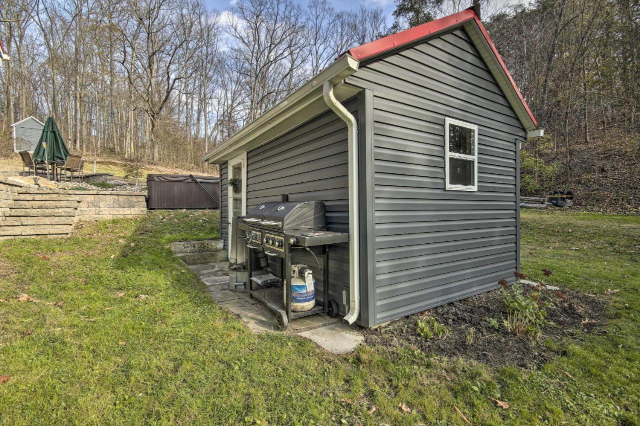 Quiet Escape With Hot Tub, 5 Miles To Raystown Lake! Holiday home