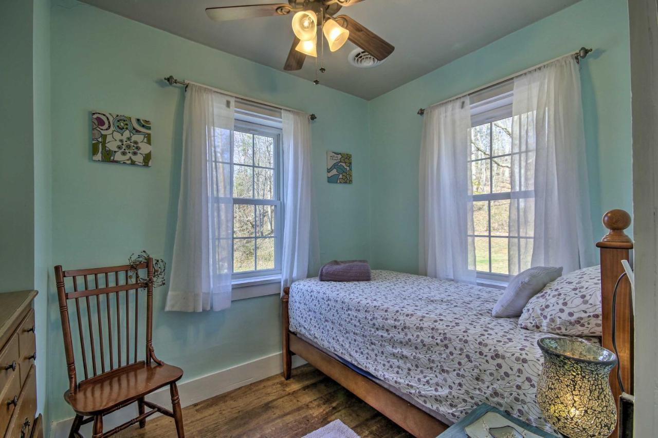 Quiet Escape With Hot Tub, 5 Miles To Raystown Lake! Holiday home *
